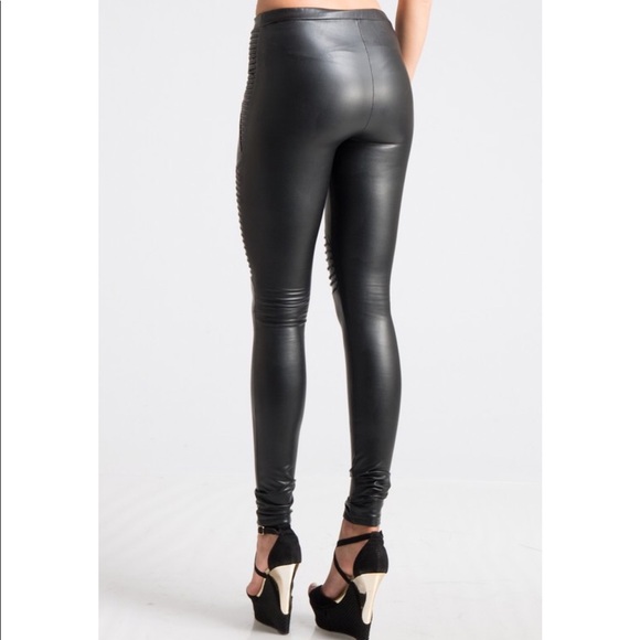 Fleece Lined Faux Leather Moto Leggings - Picture 4 of 7